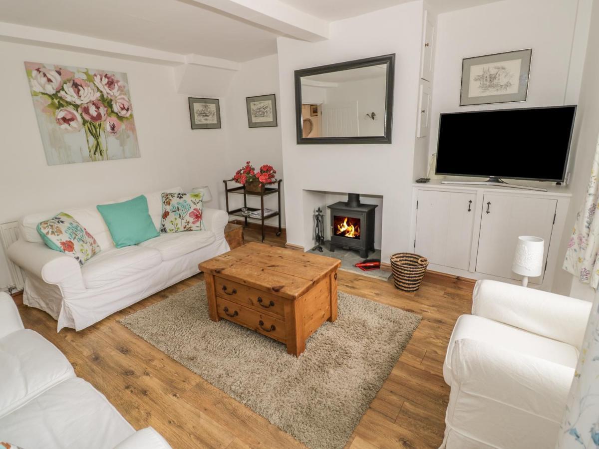 April Cottage Broadway  Luaran gambar